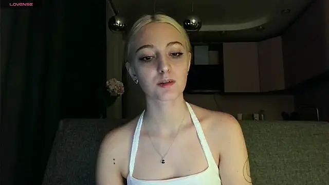 Snapshot of white_liillyy chatting on September 25, 2025, 10:02 pm white liillyy online show from September 25, 2025, 10:02 pm