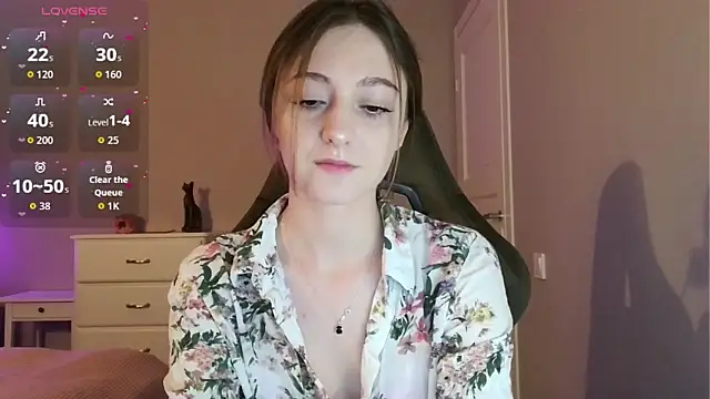 white liillyy online show from June 22, 2026, 9:23 pm