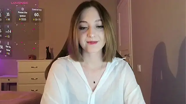 white liillyy online show from June 23, 2026, 8:40 pm