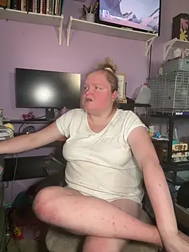 KadiSparkle online show from September 18, 2025, 8:44 pm