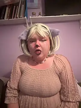 KadiSparkle online show from November 1, 2025, 1:07 am