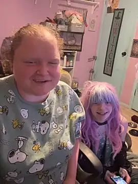 KadiSparkle online show from November 15, 2025, 3:15 am