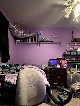 KadiSparkle online show from November 18, 2025, 2:39 am