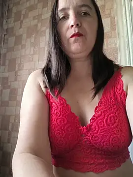 Snapshot of EvelinCutex chatting on October 15, 2025, 11:10 am EvelinCutex online show from October 15, 2025, 11:10 am