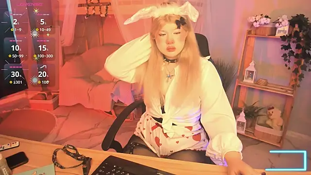 Snapshot of LilithNelson chatting on September 21, 2025, 9:44 am LilithNelson online show from September 21, 2025, 9:44 am