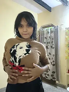 Snapshot of RAYI_Queen_2 chatting on November 28, 2025, 10:29 am RAYI Queen 2 online show from November 28, 2025, 10:29 am