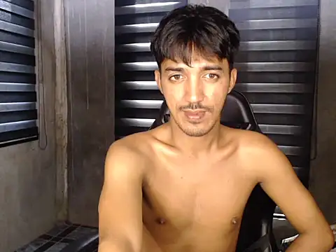 RowyCam online show from January 11, 2026, 5:34 am