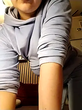 Mayaaaaaa  online show from March 10, 2026, 7:35 am