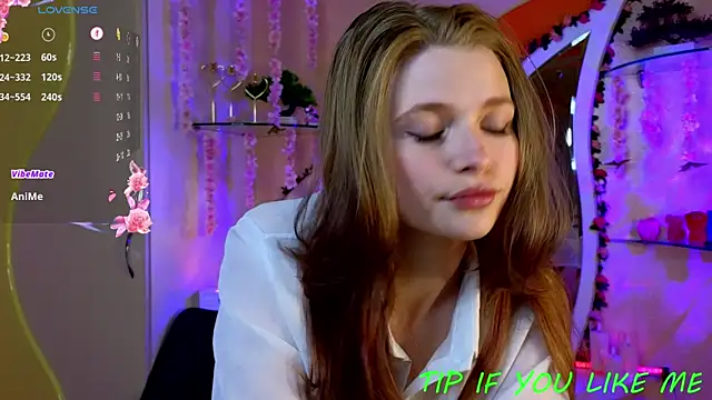 Snapshot of Marry_Juanna chatting on July 6, 2026, 5:37 pm Marry Juanna online show from July 6, 2026, 5:37 pm