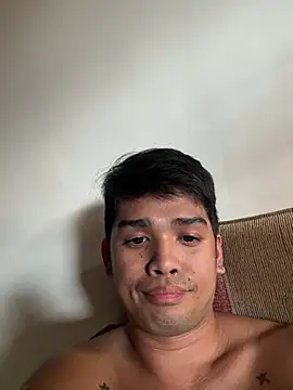 Snapshot of iampinoy19 chatting on April 5, 2026, 8:00 am iampinoy19 online show from April 5, 2026, 8:00 am