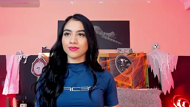 ScarletTorres online show from October 29, 2025, 7:04 pm