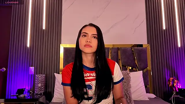 Snapshot of ScarletTorres chatting on April 15, 2026, 6:26 pm ScarletTorres online show from April 15, 2026, 6:26 pm