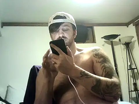 Snapshot of WyattL96 chatting on April 24, 2026, 9:34 am WyattL96 online show from April 24, 2026, 9:34 am