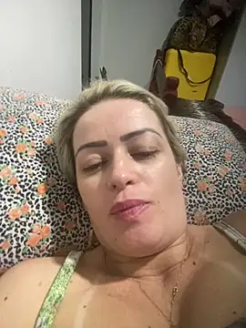 Snapshot of Alerquinasc chatting on December 3, 2025, 9:46 pm Alerquinasc online show from December 3, 2025, 9:46 pm