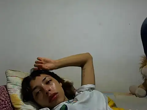 Snapshot of MeganAndMax@xh chatting on October 19, 2025, 4:57 am MeganAndMaxxh online show from October 19, 2025, 4:57 am