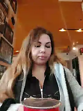 Alisasexxh online show from February 3, 2025, 1:40 pm