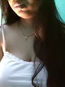 yoursexy rumi online show from February 8, 2026, 6:33 pm