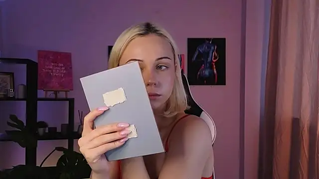 Charlotte Colinss online show from June 23, 2026, 3:59 am