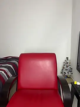 Alex mojica online show from February 11, 2026, 6:07 am