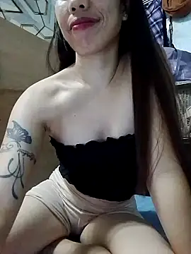 Deliciousgirl14 online show from December 15, 2025, 1:59 pm