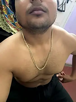 Snapshot of Kira_1413 chatting on January 7, 2026, 10:23 pm Kira 1413 online show from January 7, 2026, 10:23 pm