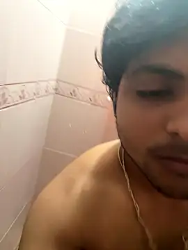 Snapshot of Kira_1413 chatting on January 9, 2026, 7:33 am Kira 1413 online show from January 9, 2026, 7:33 am