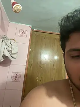 Snapshot of Kira_1413 chatting on February 20, 2026, 4:29 pm Kira 1413 online show from February 20, 2026, 4:29 pm