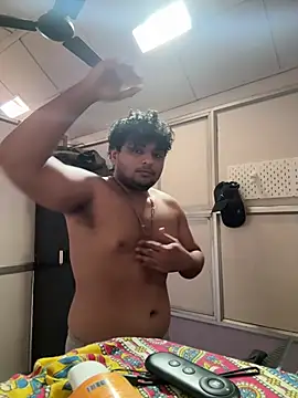 Snapshot of Kira_1413 chatting on March 27, 2026, 6:52 am Kira 1413 online show from March 27, 2026, 6:52 am