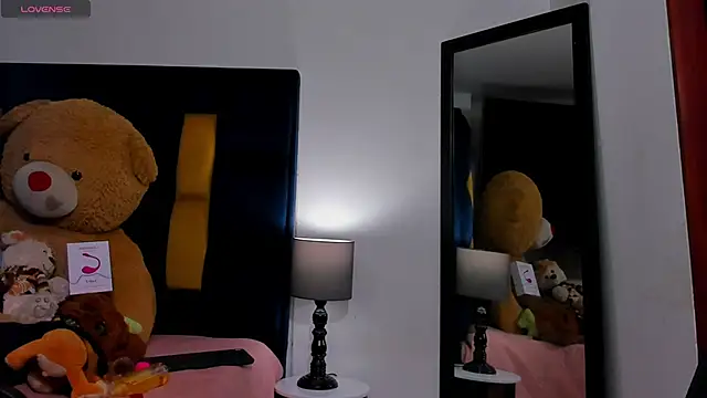 Evan Storn online show from November 8, 2025, 4:01 am