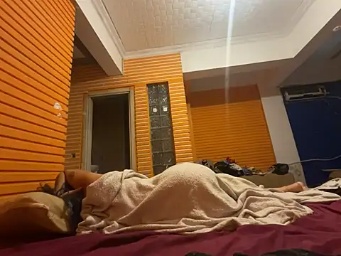 atessu07 online show from September 10, 2025, 10:43 pm