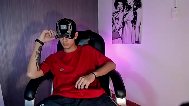 Snapshot of _realwav chatting on October 30, 2025, 7:54 am realwav online show from October 30, 2025, 7:54 am