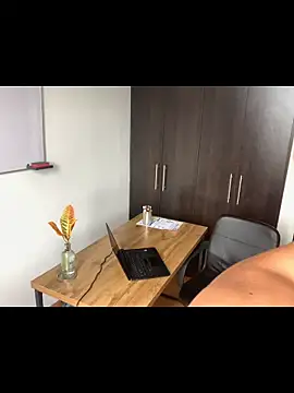 andyzuzka online show from February 15, 2026, 3:09 pm