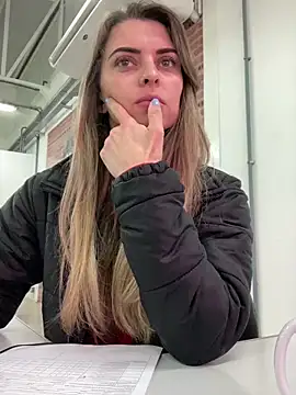 Snapshot of SweetGraciosa chatting on October 9, 2025, 12:25 pm SweetGraciosa online show from October 9, 2025, 12:25 pm