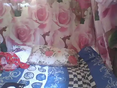 Snapshot of Kristen05 chatting on September 18, 2025, 2:57 am Kristen05 online show from September 18, 2025, 2:57 am