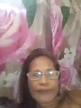 Snapshot of Kristen05 chatting on November 30, 2025, 5:22 am Kristen05 online show from November 30, 2025, 5:22 am