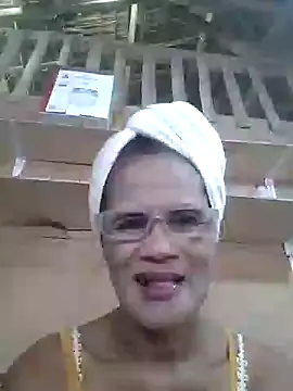 Snapshot of Kristen05 chatting on December 5, 2025, 5:38 am Kristen05 online show from December 5, 2025, 5:38 am