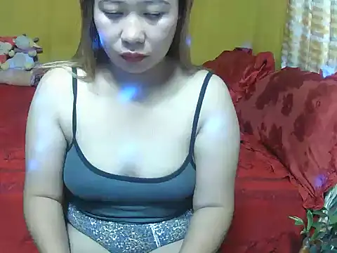 Snapshot of Strawberryyou chatting on November 18, 2025, 10:25 pm Strawberryyou online show from November 18, 2025, 10:25 pm