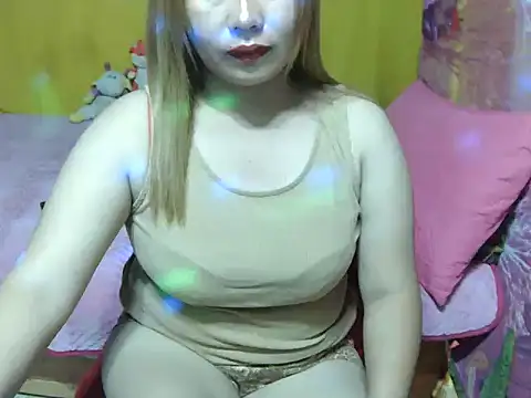 Snapshot of Strawberryyou chatting on December 5, 2025, 11:41 am Strawberryyou online show from December 5, 2025, 11:41 am