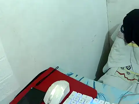 Strawberryyou online show from February 9, 2026, 4:00 pm