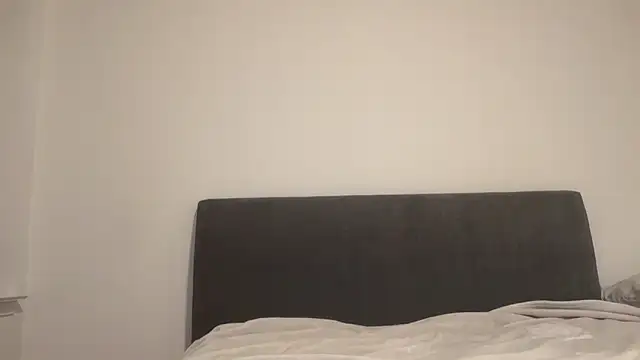 prettyykitty22 online show from June 15, 2026, 3:42 am