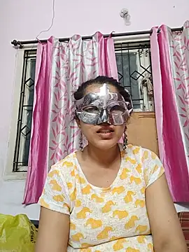 Snapshot of thanusi_2 chatting on June 6, 2026, 5:28 pm thanusi 2 online show from June 6, 2026, 5:28 pm