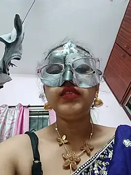 Snapshot of thanusi_2 chatting on July 23, 2026, 5:33 pm thanusi 2 online show from July 23, 2026, 5:33 pm