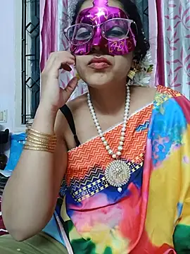 Snapshot of thanusi_2 chatting on August 2, 2026, 5:11 pm thanusi 2 online show from August 2, 2026, 5:11 pm
