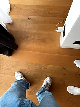 Manu97k online show from September 11, 2025, 12:05 pm