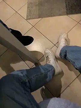 Manu97k online show from October 24, 2025, 5:20 pm