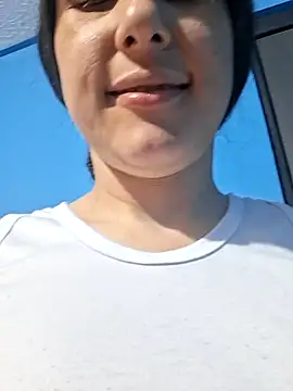 Snapshot of vaneza1999 chatting on October 13, 2025, 8:20 pm vaneza1999 online show from October 13, 2025, 8:20 pm