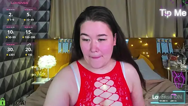 Snapshot of Tara_Torres chatting on October 7, 2025, 9:06 am Tara Torres online show from October 7, 2025, 9:06 am