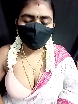 Snapshot of Tamil_Lotus chatting on September 25, 2025, 5:16 pm Tamil Lotus online show from September 25, 2025, 5:16 pm