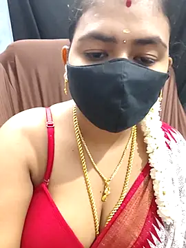 Snapshot of Tamil_Lotus chatting on November 11, 2025, 5:35 pm Tamil Lotus online show from November 11, 2025, 5:35 pm