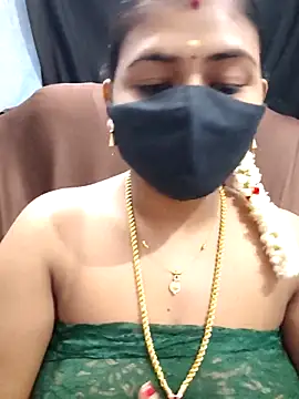 Snapshot of Tamil_Lotus chatting on December 20, 2025, 4:47 pm Tamil Lotus online show from December 20, 2025, 4:47 pm